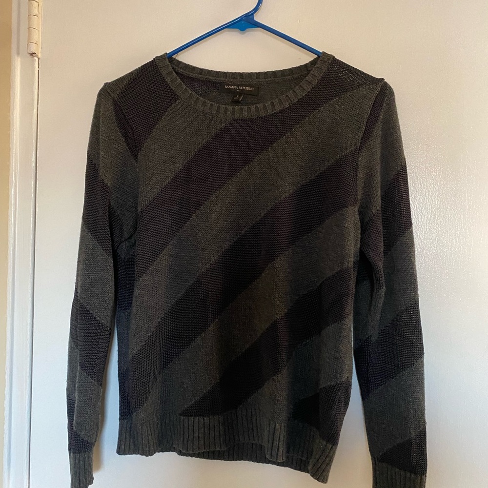 Gray striped small sweater banana republic